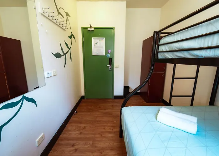 Flinders Backpackers